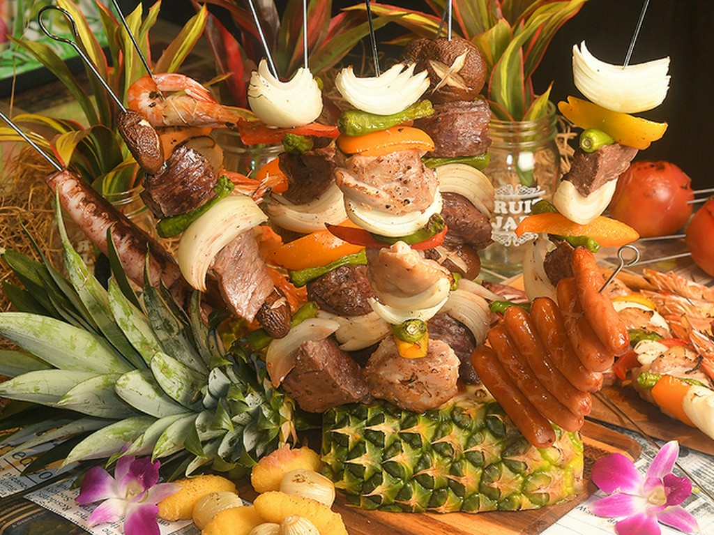 屋内でもバーベキュー気分を堪能できる『BBQ串』