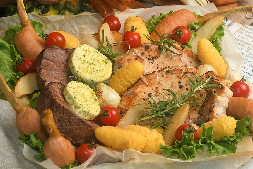 旨味を増した熟成肉をがっつり味わう『熟成肉ステーキ』