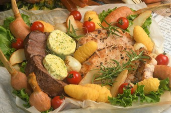 旨味を増した熟成肉をがっつり味わう『熟成肉ステーキ』