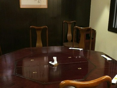 昼夜問わず、会席料理もお一人様から楽しんでいただけます。