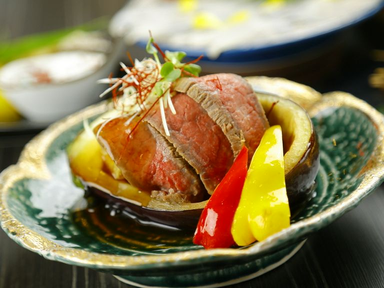 米茄子と肥後赤牛の低温熟成焼きのべっこうあんかけ