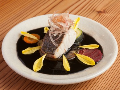 落ち着いた大人の雰囲気で二人の時間を