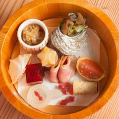 豊かな季節感に心も舌も潤う『前菜』