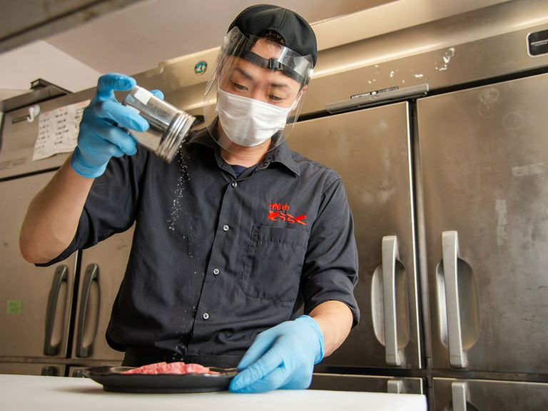 厳選されたA5ランクの肉は、部位の特性を活かした調理で提供