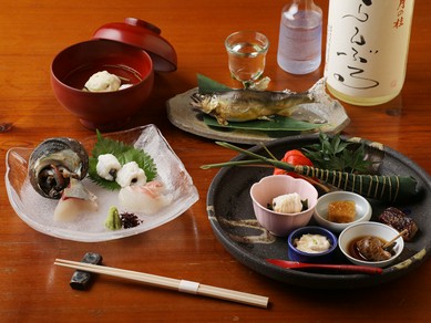 四季折々の京食材を使った創作料理でゲストをおもてなし