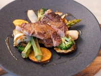 希少な赤毛和牛と旨味の強い野菜を一緒にいただく『熊本産赤毛和牛の鉄板焼き』