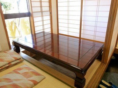 プライベート空間で食事を楽しめる個室も完備