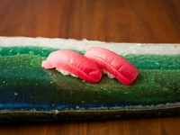 豊洲直送の本マグロ『マグロの握り・中トロ』