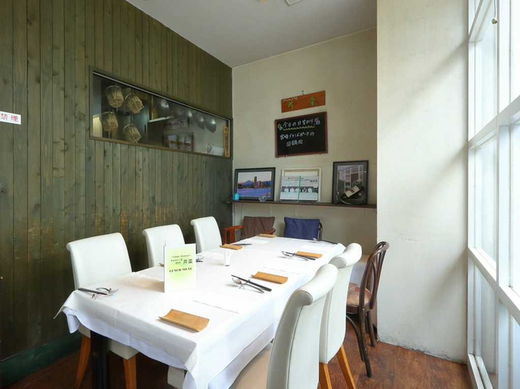 家族やグループでの食事にオススメの席