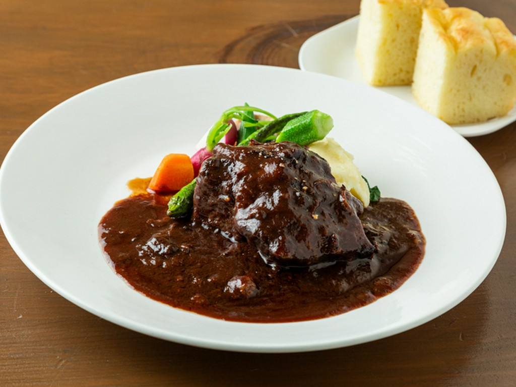 完成までに5日かかる『松阪牛の旨味濃厚ビーフシチュー』