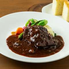 完成までに5日かかる『松阪牛の旨味濃厚ビーフシチュー』