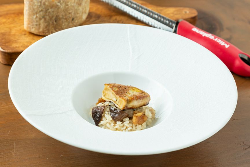 女性人気No.1『目の前で削るふわふわトリュフ入りのチーズリゾット』