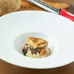 女性人気No.1『目の前で削るふわふわトリュフ入りのチーズリゾット』