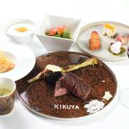 少人数でのパーティー等、ご相談お待ちしております。コースメニューもご用意しておりますので、お気軽にご相談ください。