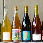 それぞれがとてもジューシーなナチュラルワイン
開放的なランチタイムの昼飲みも大変おすすめです(^^)