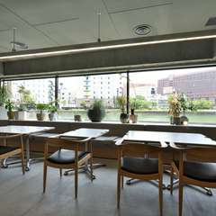 ランチからティータイムまで使い勝手の良いレストラン