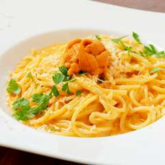 家では食べられない味を気軽に楽しめる『生うにクリームパスタ』