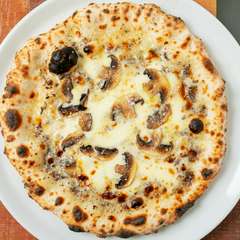 リーズナブルな価格も嬉しい『トリュフのピザ』