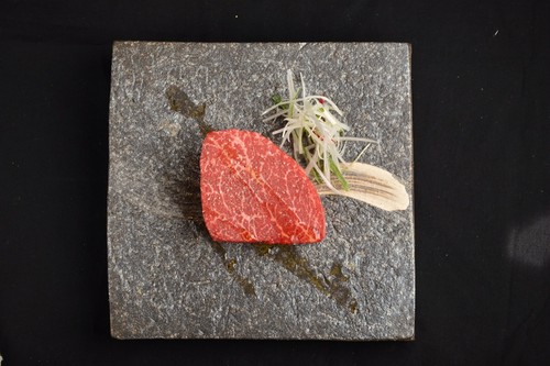 上質な香りと旨み。希少なヒレ肉『シャトーブリアン』