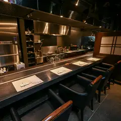 大切な方と料理に舌鼓を打って