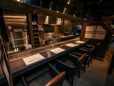 大切な方と料理に舌鼓を打って