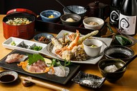 15種の天ぷらに加え自家製豆腐やお惣菜まで付いた『天ぷらコース-松-』