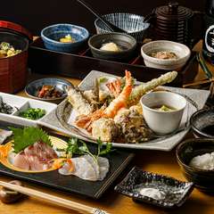 15種の天ぷらに加え自家製豆腐やお惣菜まで付いた『天ぷらコース-松-』
