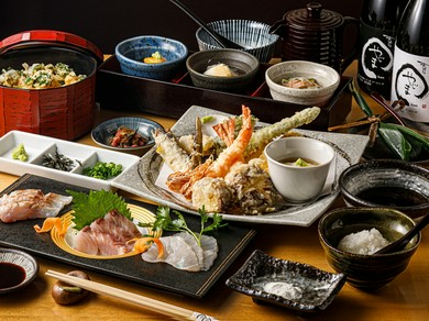 15種の天ぷらに加え自家製豆腐やお惣菜まで付いた『天ぷらコース-松-』