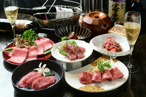 愛知の地酒やワインと味わう特選黒毛和牛