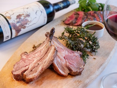 時期によって異なる厳選ワインは、お料理との相性も抜群