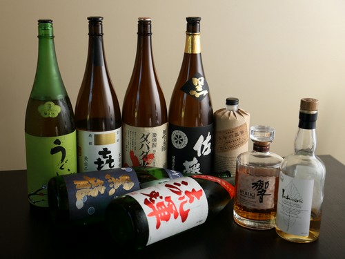 おいしい料理にぴったりの日本酒や焼酎も多数取り揃えています