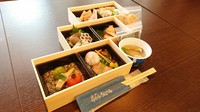 会席弁当　・5000円/6500円(税込)
ご用意がございます
梅なごみの味をご自宅でもお楽しみください
※2日前までの要予約
※お受けできない場合がございます
