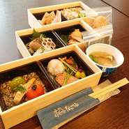 梅なごみの会席料理をお弁当にしました
四季折々の料理をご自宅でもお楽しみください
※2日前までの要予約
※お受けできない場合がございます、ご了承ください