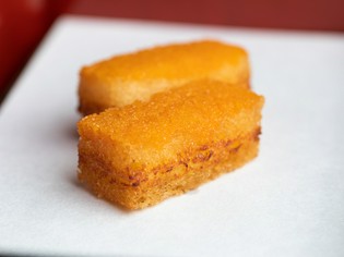 昭和23年の創業時からの名物お通し『うにパン』