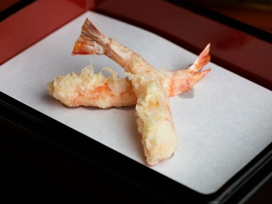 その季節に一番おいしく味わえる海老を使用