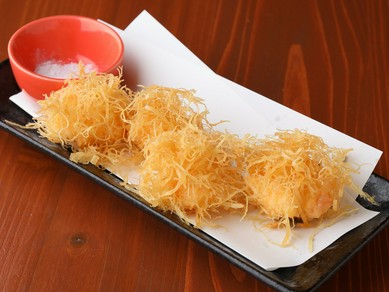 パリパリ食感とプリプリ感のコントラストが楽しい『海老しんじょうパリパリ揚げ』