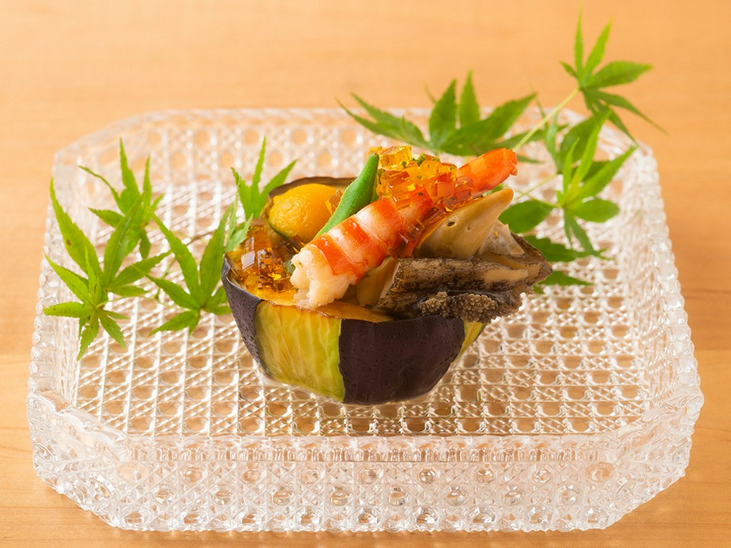 渓流のように清々しく、繊細な味わい『賀茂ナスの冷し煮物』