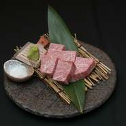 赤身の美味しい近江うし。ここを食べれば近江牛を知れる一品です。