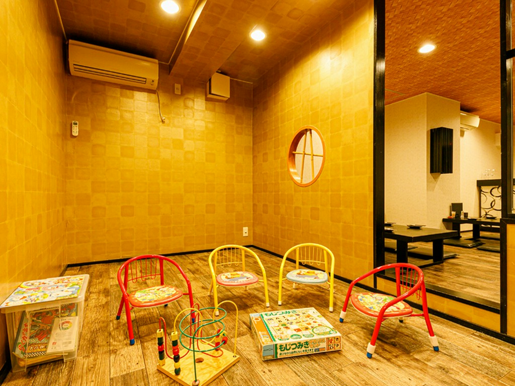 キッズルーム完備でお子さま連れでの来店も大歓迎！