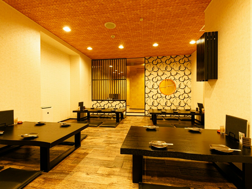 地下フロアの座敷席は貸切OKで宴会にも最適