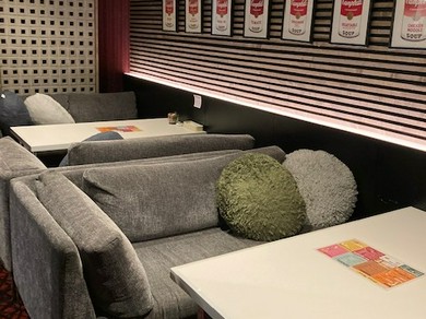 半個室のソファー席