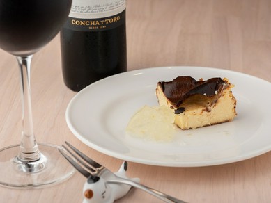 スペインの“美食の街”で生まれた『バスクチーズケーキ』