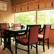 ミニ会席から予約制の特別会席まで料理長の技が奏でる“島家の味”で大切な時間をお過ごし下さい。

