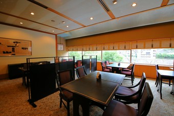 目で見て楽しみ舌で味わう、「季節の料理」を提供