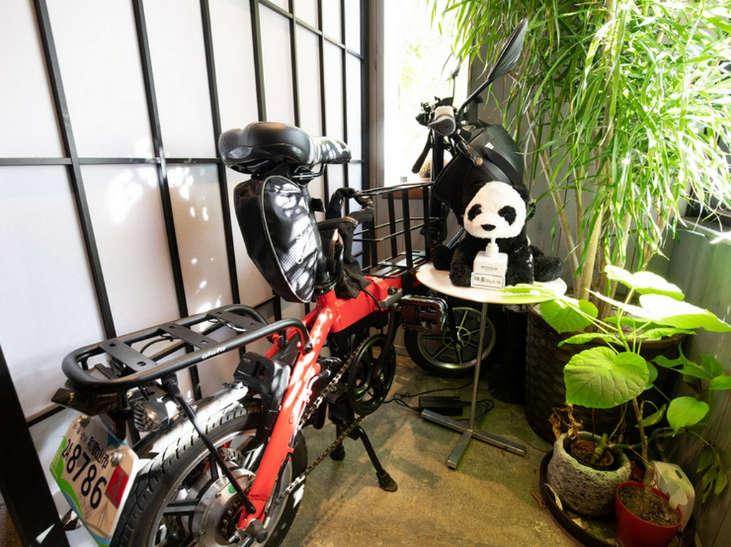 手指の除菌もパンダがアシスト