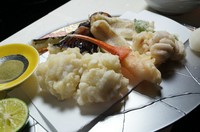 旬の魚（4~5種類）を使用した天ぷらの盛り合わせです。