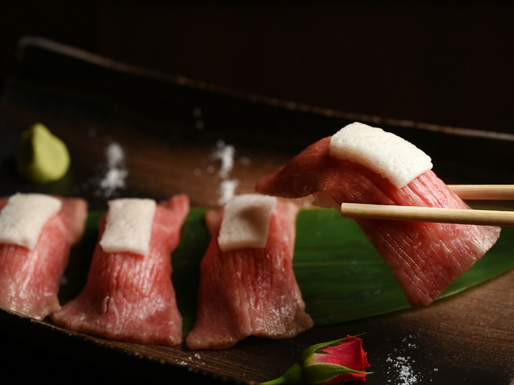 プロの目で目利きした上質肉はビジネス会食にも最適