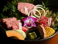 上質肉の味わいを厚切りで堪能『厚切り三種盛』