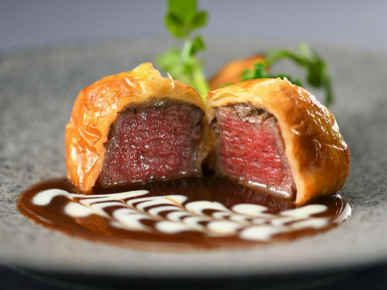 【MenuC】国産牛フィレのパイ包み焼きを含むフルコース全7品
