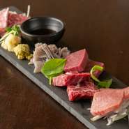 福岡で一番新しく新鮮な和牛のお刺身は、どん蔵だけです。新鮮だからこそ自信を持ってお刺身物をおススメします。とても劣化が激しい商品ですが、新鮮な状態だとまったく匂いがなく肉本来の美味しさが楽しめます。